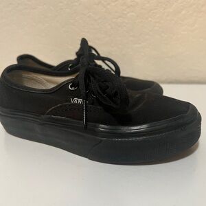 Kids Black Lace-up Vans